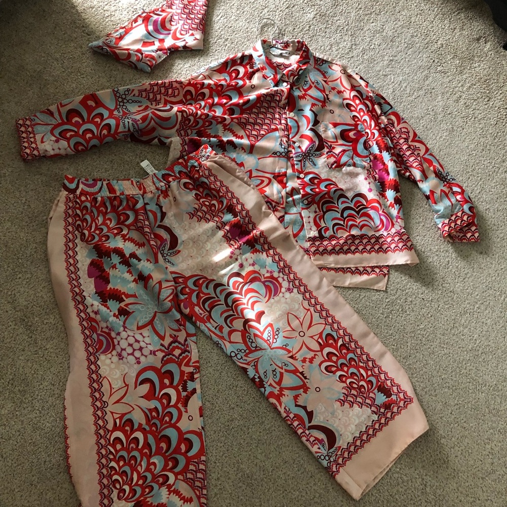 Zara coordinate set with matching scarf. Beautiful print lightly worn.